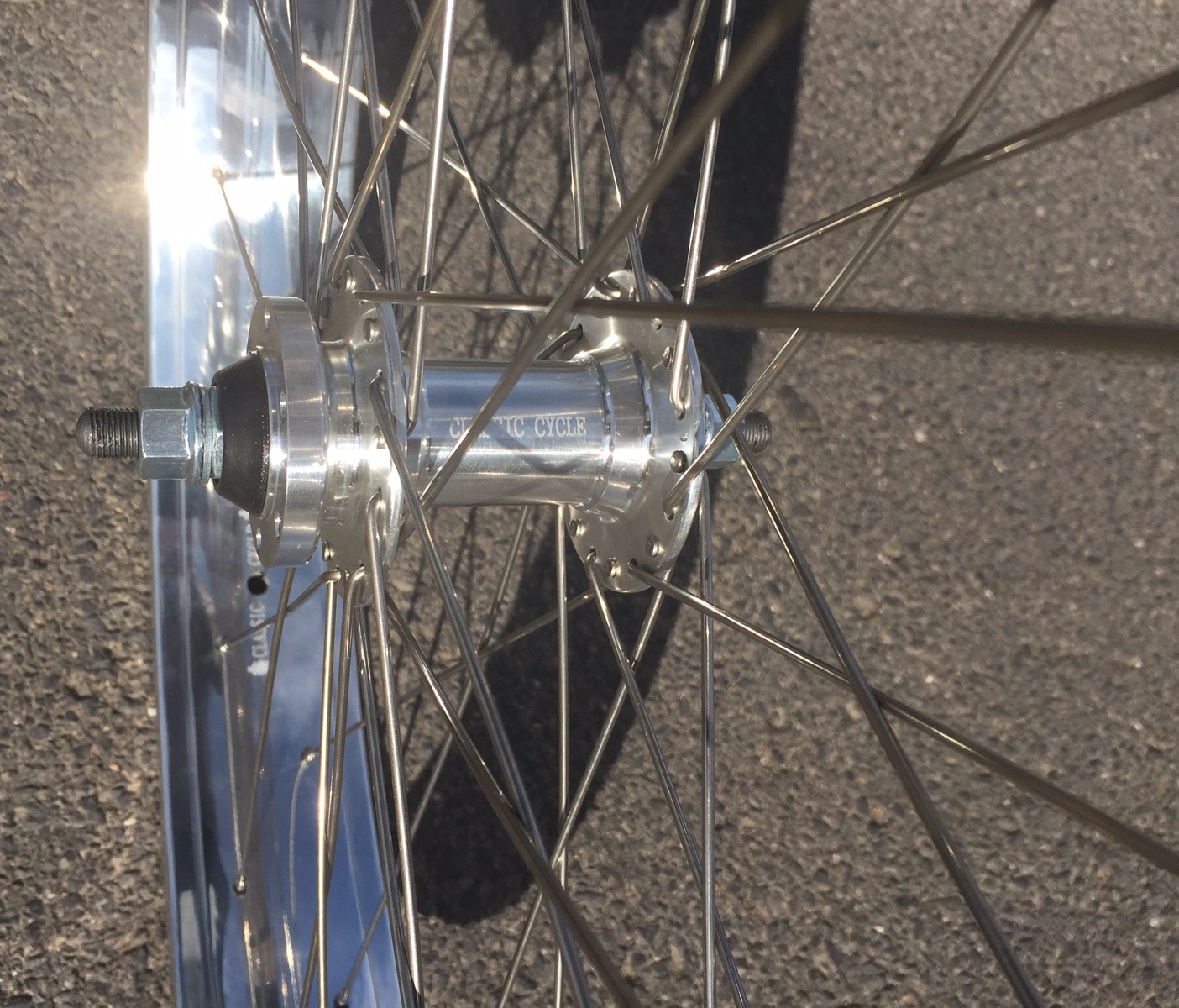 26 Zoll Vorderrad 82 mm Alufelge, Scheibenbremse poliert