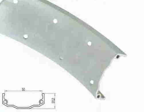 Alufelge 24 Zoll 56 mm hochglanz poliert
