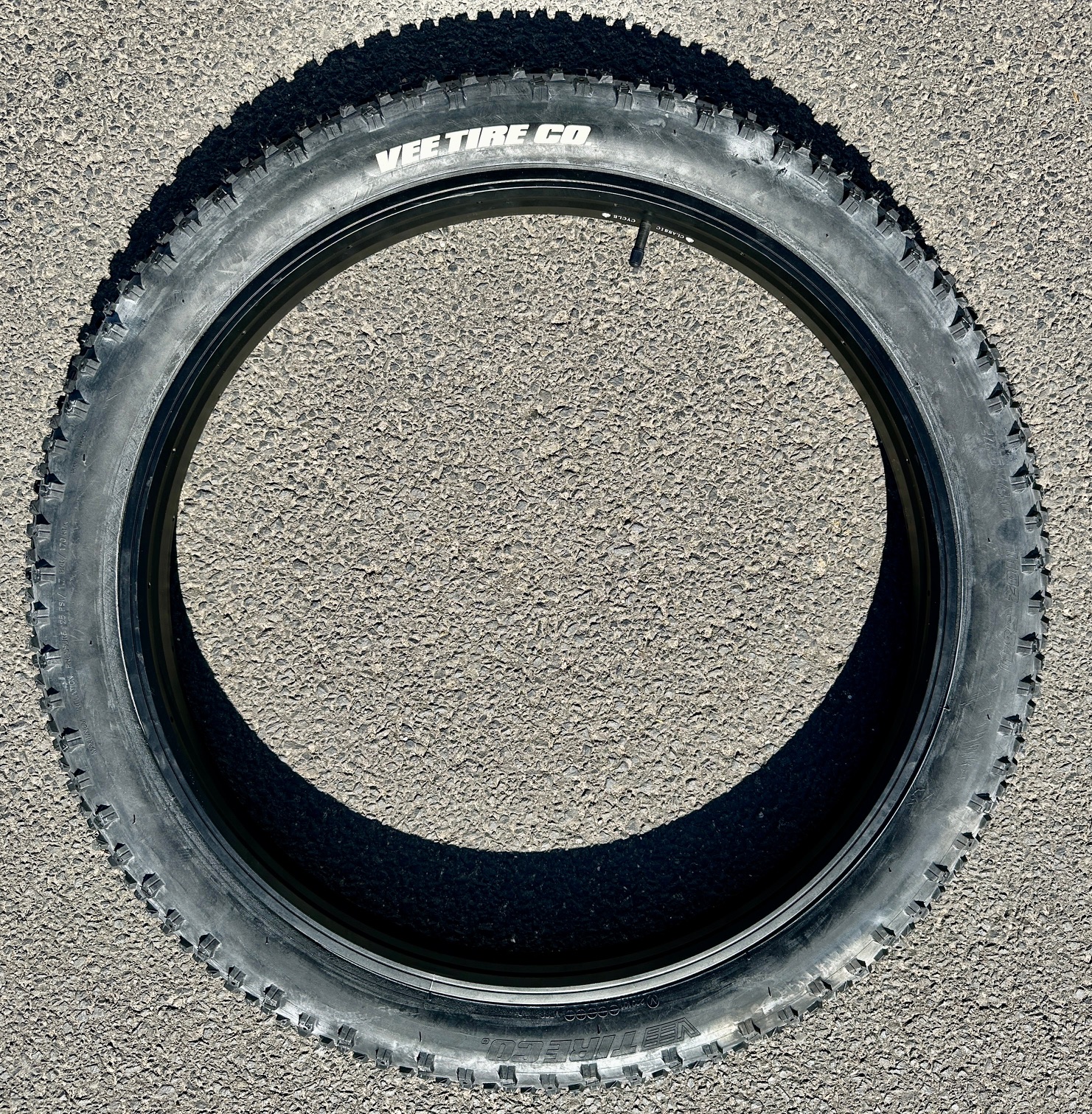 Vee Rubber Snow Ball Reifen 27.5 x 4.0 schwarz