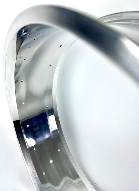 Alufelge 20 Zoll 133 mm poliert