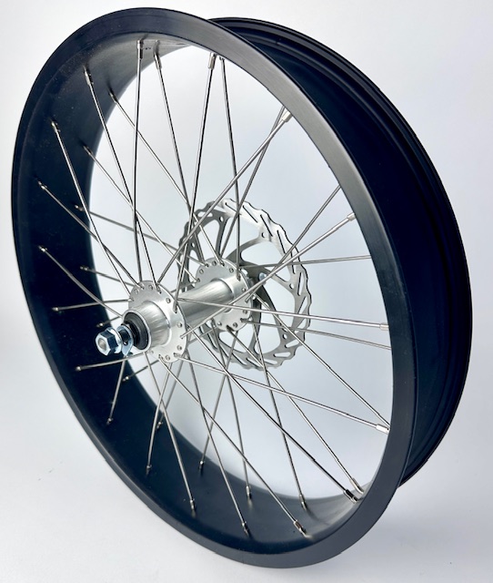 204 Vorderrad 20 x 4  - 80 mm breit, alufarbene Nabe mit Bremsscheibe