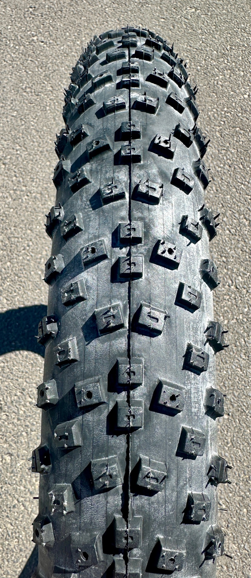 Vee Rubber Snow Ball Reifen 27.5 x 4.0 schwarz