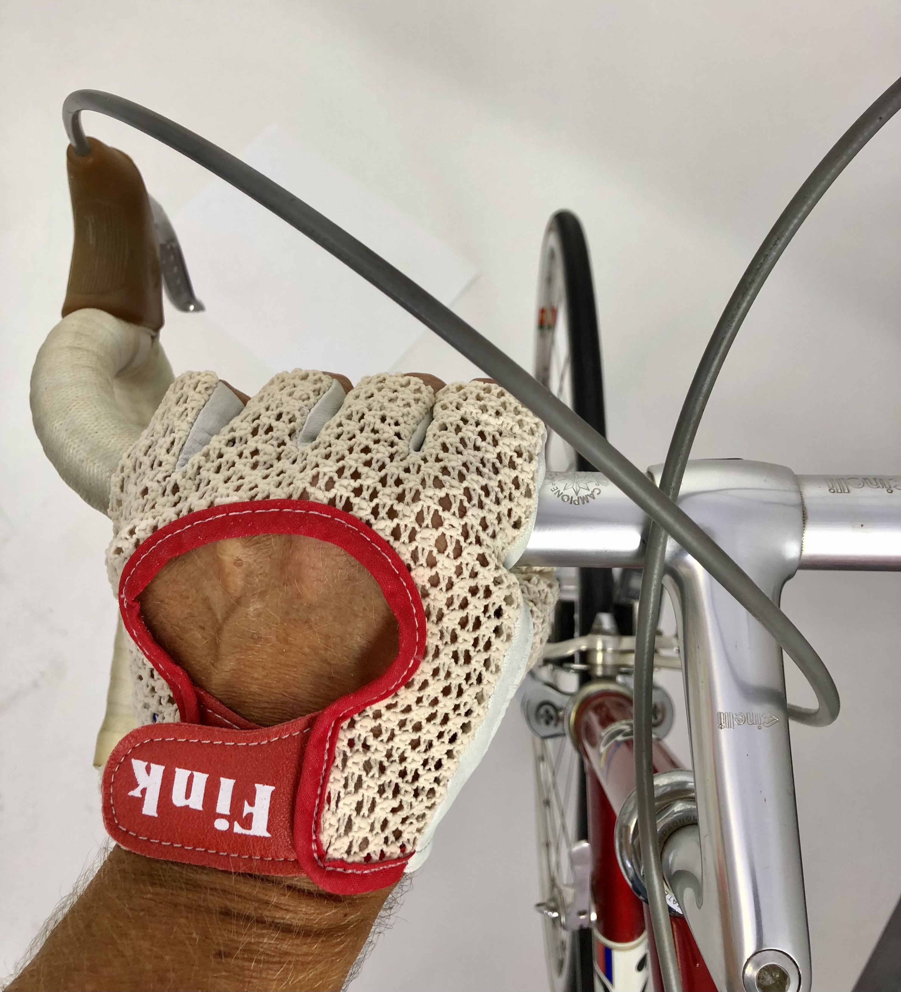 Original GANT 1970s Vintage Fahrradhandschuhe, Fahrerhandschuhe weiß / rot, Größe 9