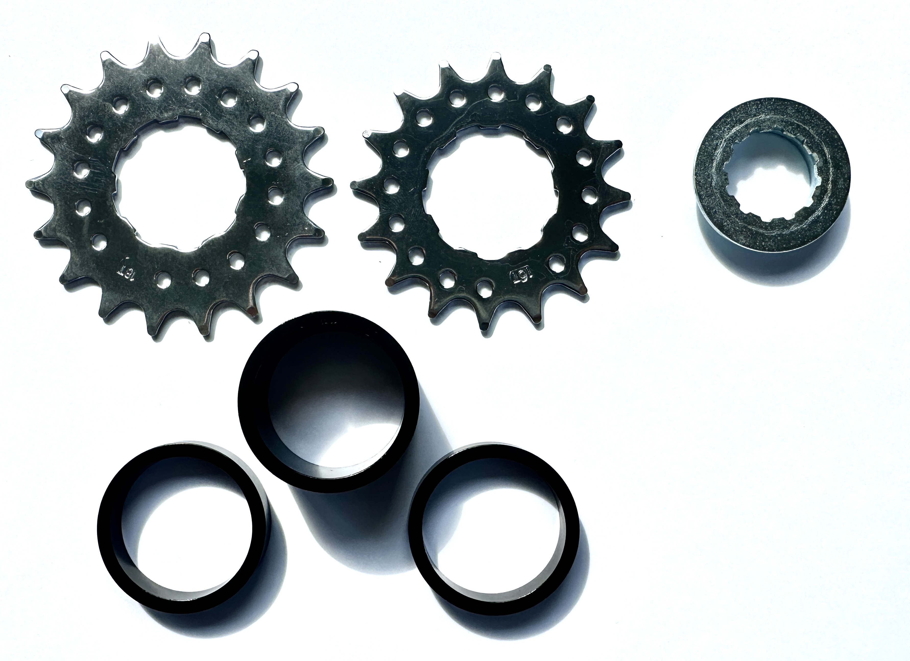 Contec Single Speed Ritzel mit 16 + 18 Zähnen und Distanzring-Set