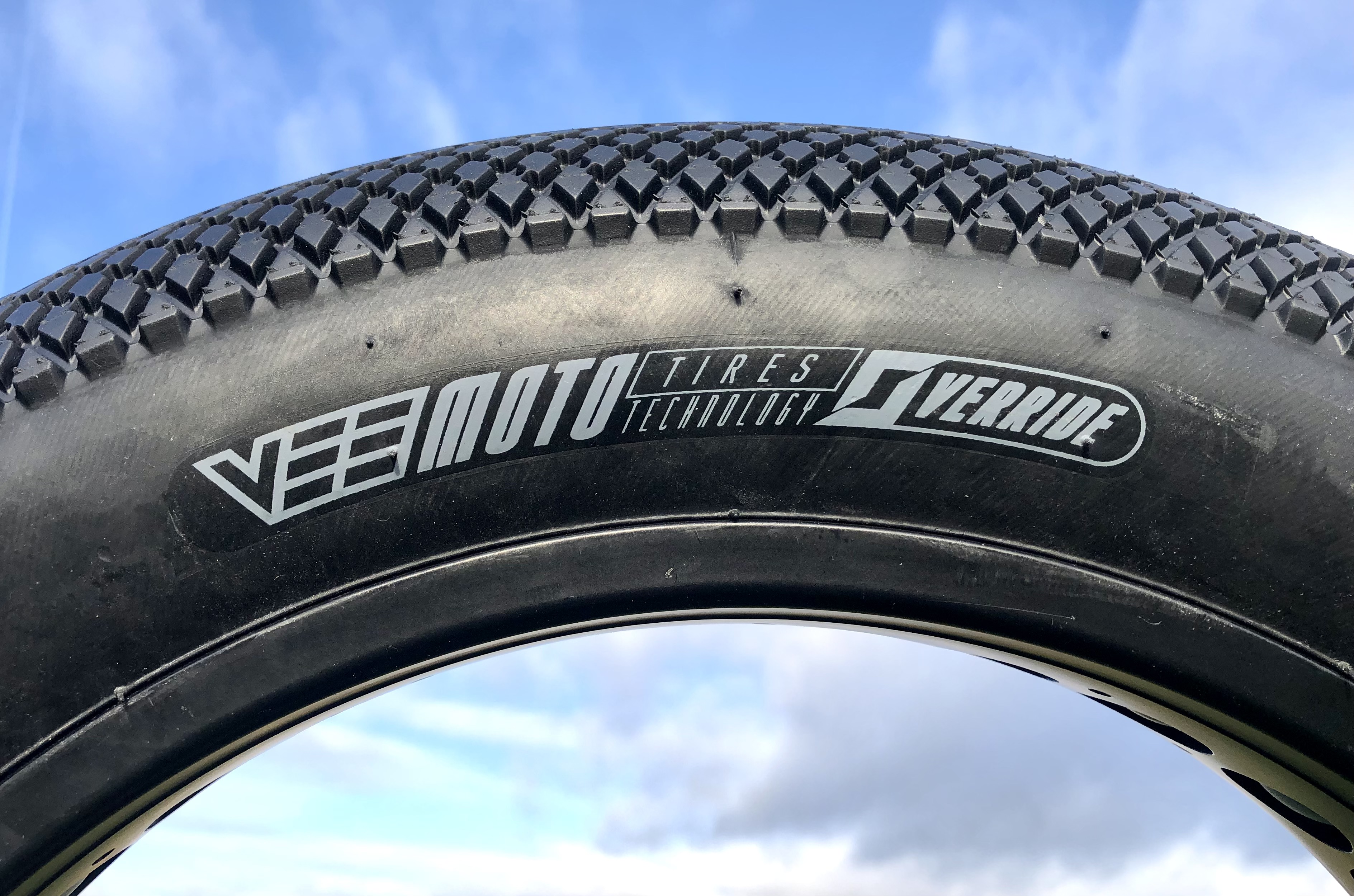 204 Vee Rubber E-Speedster Reifen 20 x 4  Zoll schwarz