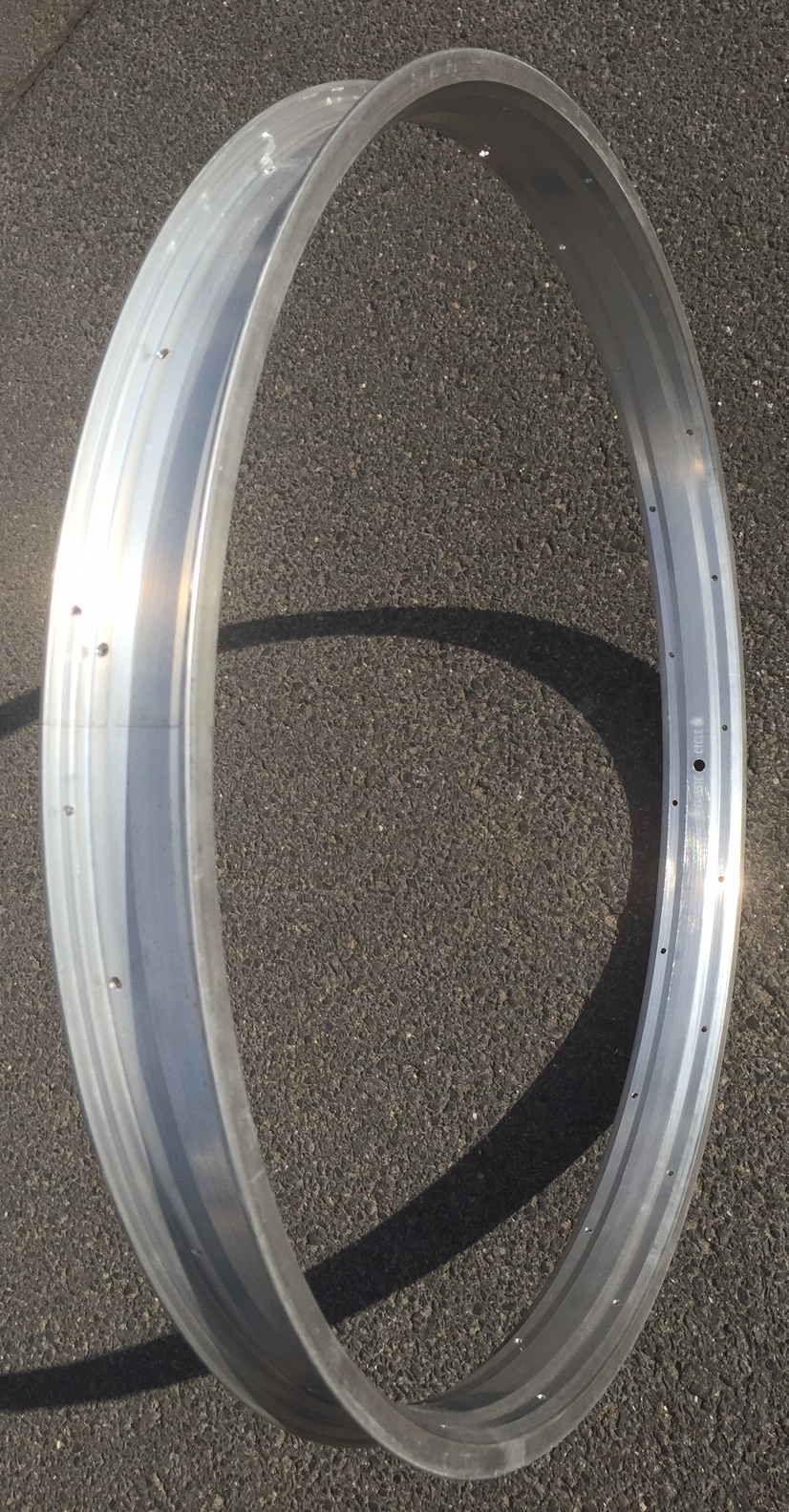 Alufelge 28 Zoll 57 mm roh  unlackiert