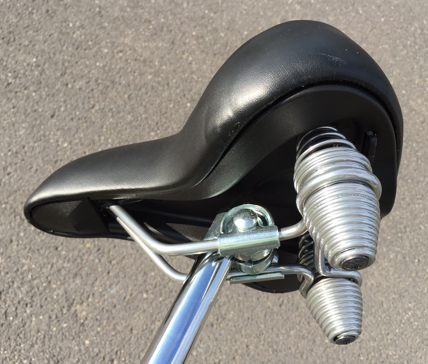 70s Cruiser Sattel Classic Alfa Italy schwarz mit roten Nähten