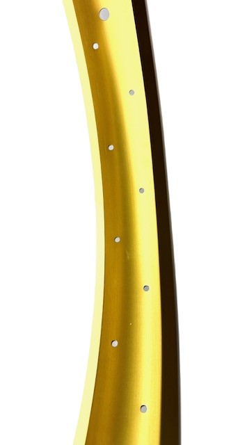 Alufelge 24 Zoll 67 mm gold