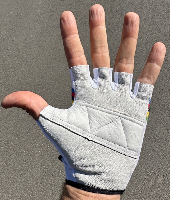 Original Vintage Fahrradhandschuhe weiß mit bunten Streifen, M / 9