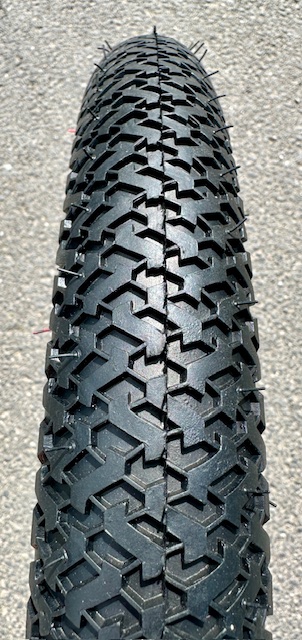 Reifen Kenda K-55 20 x 2.125, schwarz mit rotem Streifen